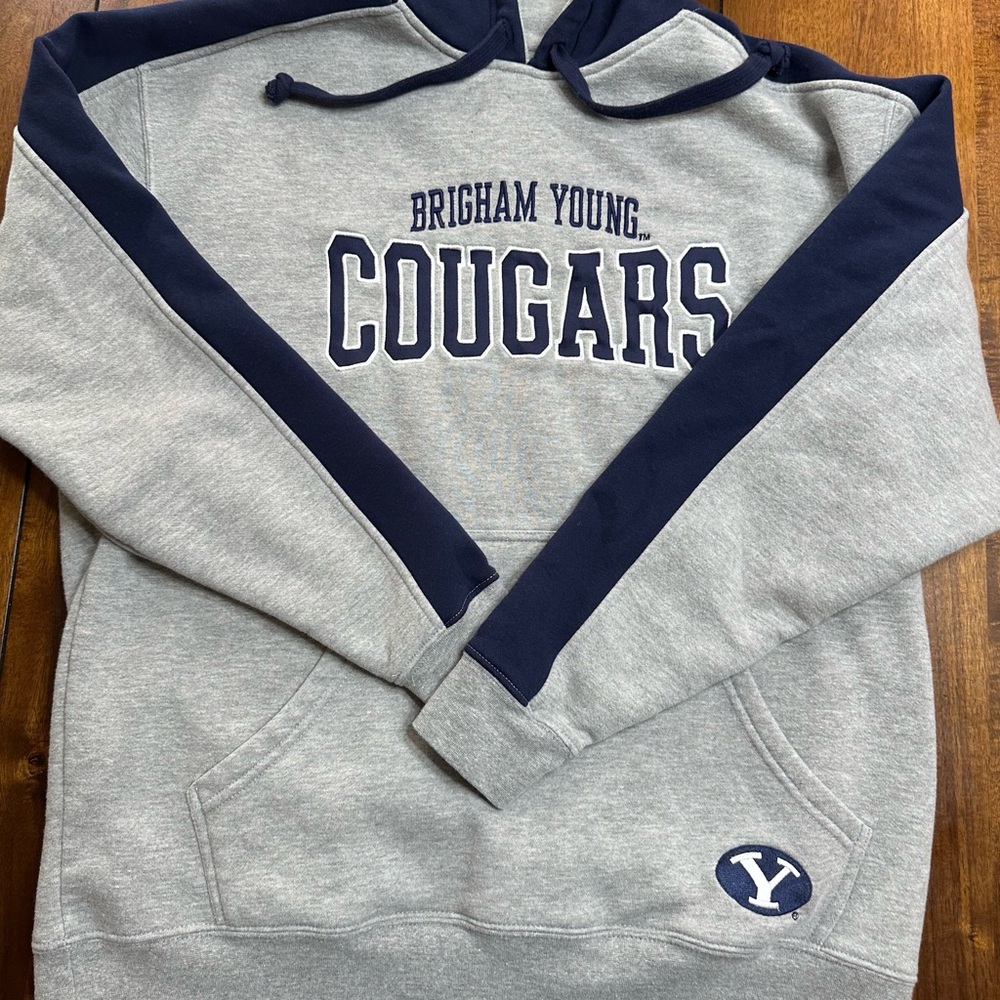 BYU Cougars Brigham Young University Gray & Navy Hoodie – Men’s Large